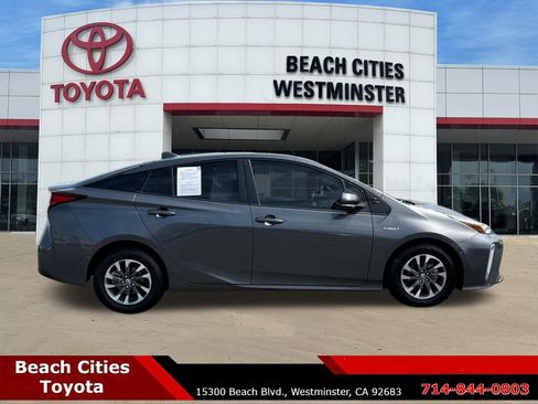 Certified 2022 Toyota Prius XLE w/ Advanced Technology Package FWD image 13