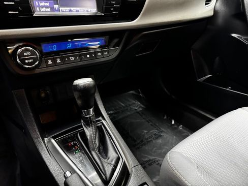 Used 2016 Toyota Corolla LE FWD image 26