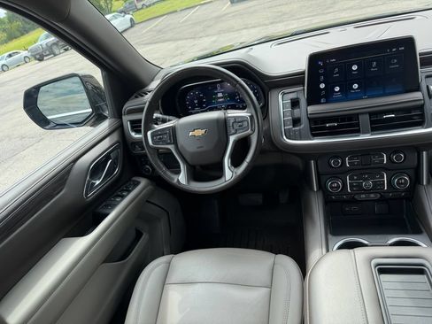 Used 2022 Chevrolet Tahoe LT w/ Luxury Package AWD/4WD image 25