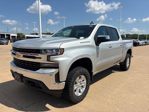 Used 2020 Chevrolet Silverado 1500 LT AWD/4WD image 8