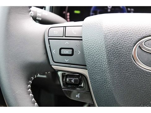 Used 2026 Toyota Camry SE FWD image 15