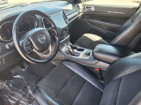 Used 2022 Jeep Grand Cherokee Laredo X image 20