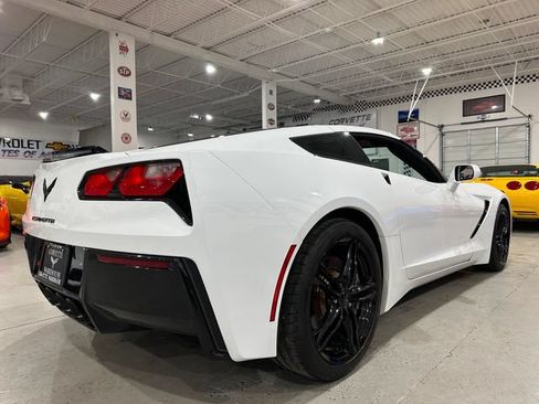 Used 2017 Chevrolet Corvette Stingray Coupe w/ Carbon Flash Badge Package RWD image 3