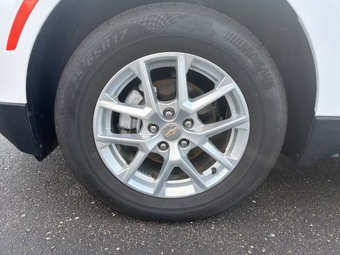 Used 2024 Chevrolet Equinox LT AWD/4WD image 32