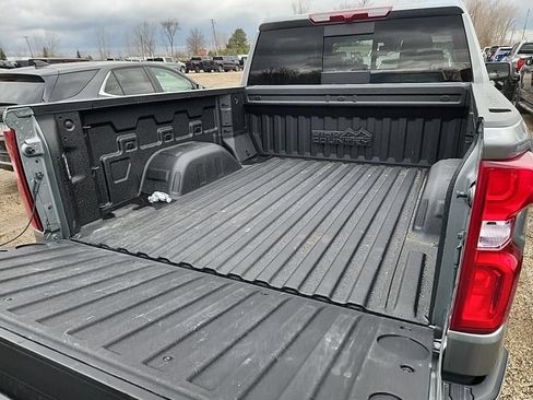 Used 2024 Chevrolet Silverado 1500 High Country w/ High Country Premium Package AWD/4WD image 13
