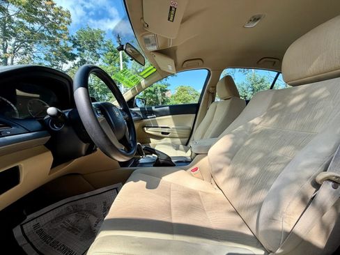 Used 2011 Honda Accord LX image 11