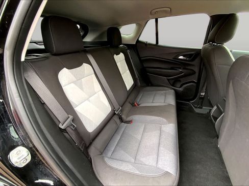 Used 2025 Chevrolet Trax LS FWD image 20