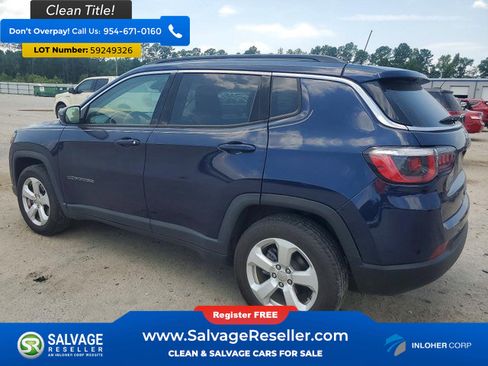 Used 2018 Jeep Compass Latitude FWD image 3