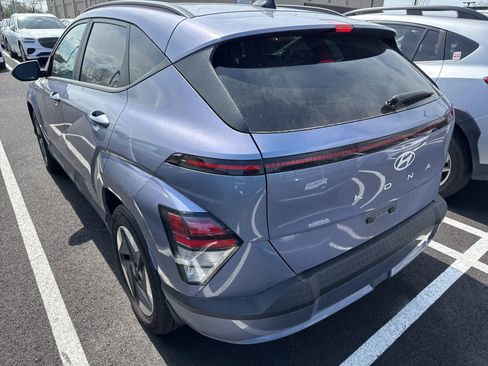 Used 2024 Hyundai Kona SEL image 2