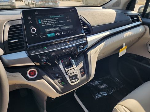 New 2026 Honda Odyssey EX-L image 9