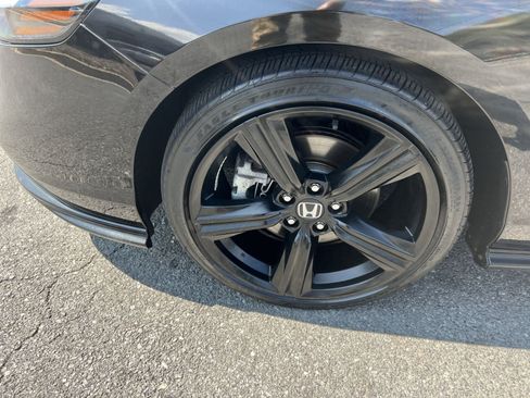 Used 2023 Honda Accord Sport image 12