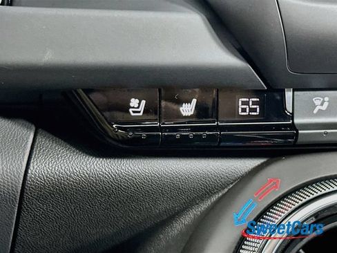 Used 2022 Chevrolet Camaro ZL1 RWD image 28