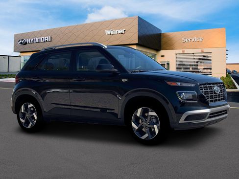 New 2026 Hyundai Venue FWD image 10