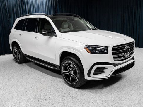 Certified 2024 Mercedes-Benz GLS 450 4MATIC image 3