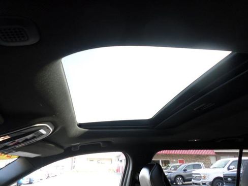 Used 2023 Jeep Grand Cherokee L Laredo image 39