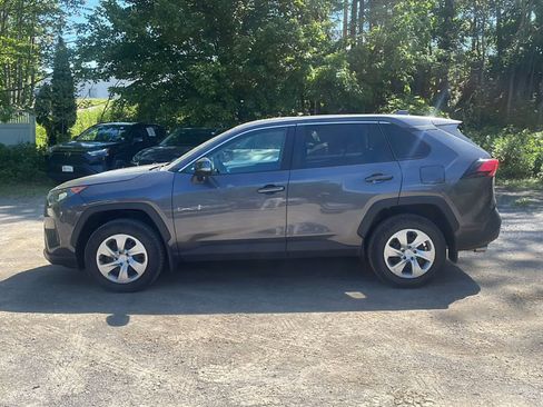 Used 2022 Toyota RAV4 LE AWD/4WD image 5
