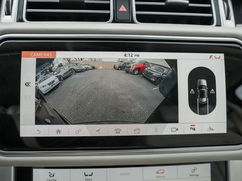 Used 2020 Land Rover Range Rover HSE image 33