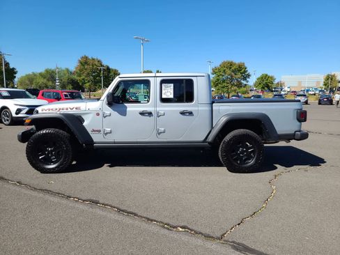 Used 2023 Jeep Gladiator Mojave image 11