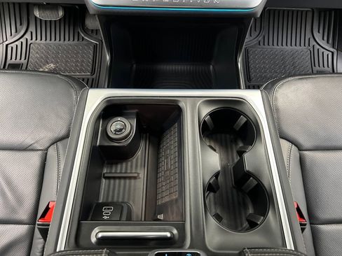 Used 2025 Ford Expedition Platinum image 51