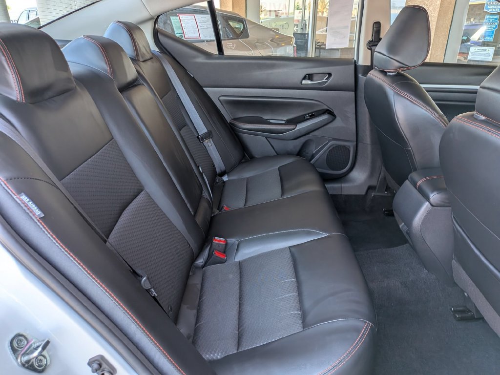Used 2025 Nissan Altima 2.5 SR FWD image 29