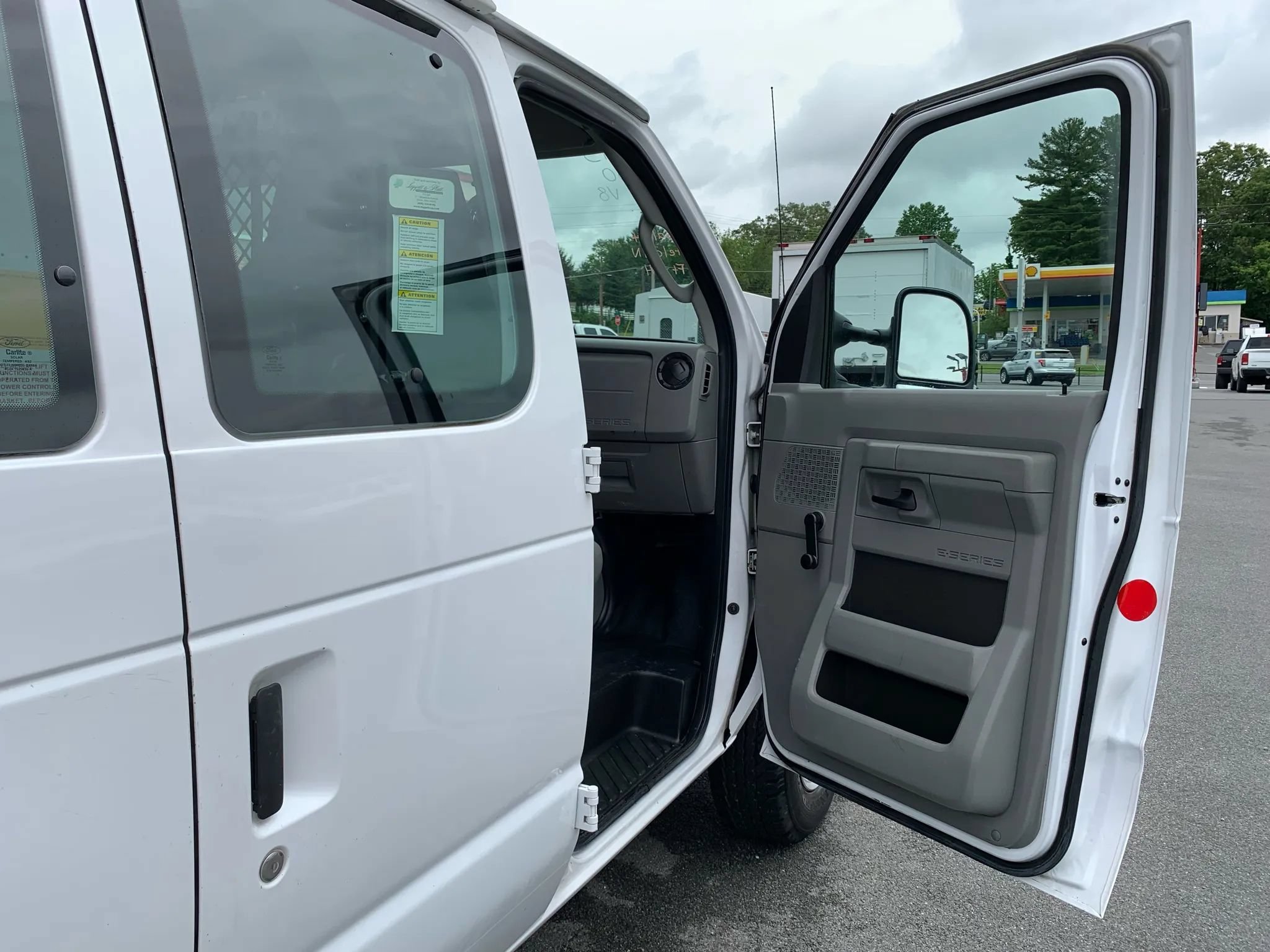 Used 2013 Ford E-350 and Econoline 350 Super Duty RWD image 21