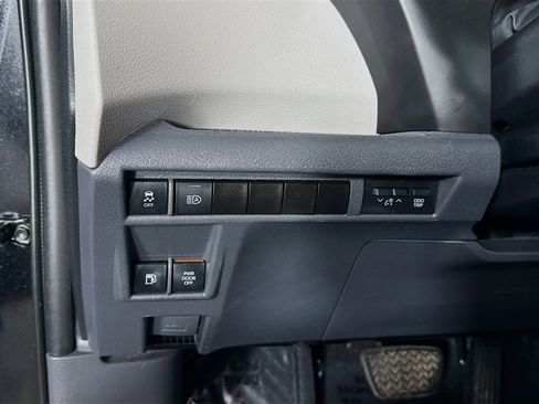 Used 2022 Toyota Sienna LE AWD/4WD image 10