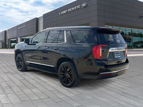Used 2021 GMC Yukon SLT w/ SLT Premium Package AWD/4WD image 3