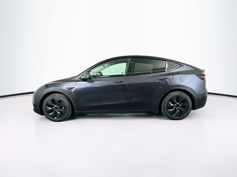 Used 2024 Tesla Model Y Long Range AWD/4WD image 4