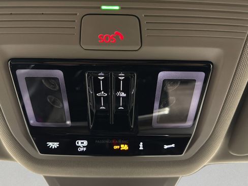 Certified 2025 Volkswagen Atlas SEL image 26