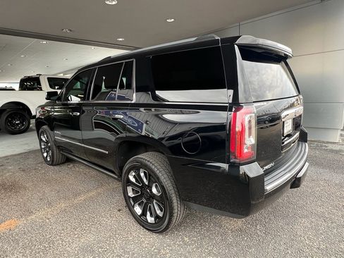Used 2018 GMC Yukon Denali w/ Denali Ultimate Package image 6