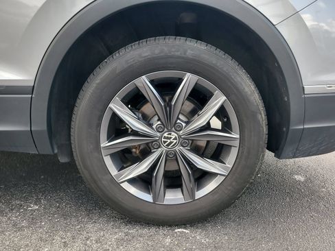 Used 2023 Volkswagen Tiguan SE FWD image 6