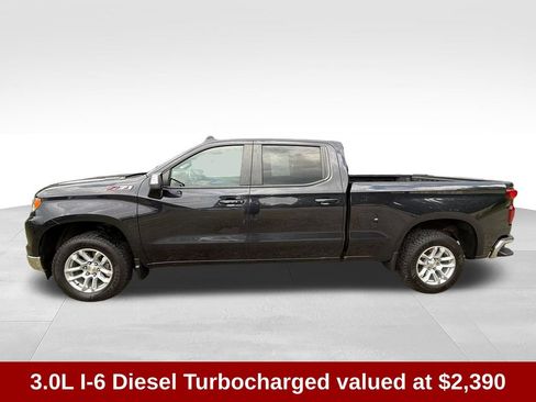 Used 2023 Chevrolet Silverado 1500 LT AWD/4WD image 3