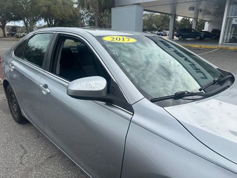Used 2017 Toyota Camry LE image 13