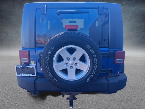 Used 2009 Jeep Wrangler X AWD/4WD image 6