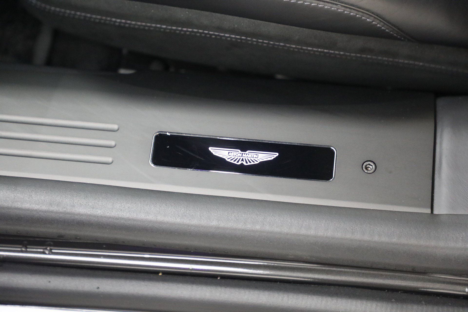 Used 2026 Aston Martin Vanquish RWD image 25