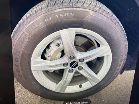 Used 2021 Audi Q5 Premium image 15