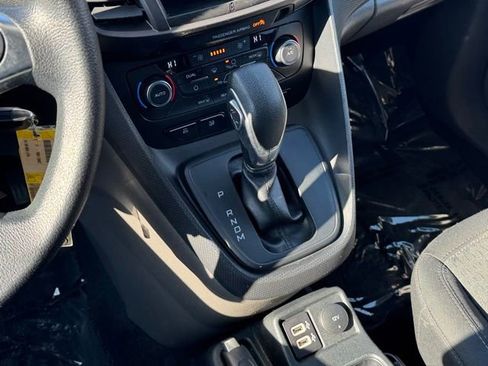 Certified 2020 Ford Transit Connect XLT image 17