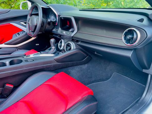 Used 2022 Chevrolet Camaro SS RWD image 35