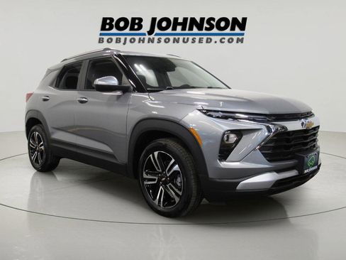 Certified 2025 Chevrolet TrailBlazer LT w/ Driver Confidence Package image 1