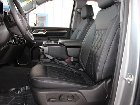 Used 2025 Chevrolet Silverado 2500 LT w/ Convenience Package AWD/4WD image 20