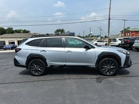 Used 2024 Subaru Outback Onyx Edition AWD/4WD image 9