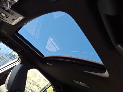 New 2025 Lexus UX 300h AWD image 10