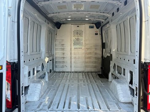 Used 2023 Ford Transit 250 Medium Roof image 22
