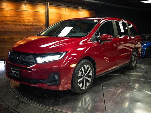 Used 2025 Honda Odyssey EX-L image 2