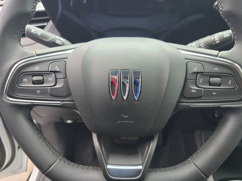 Used 2024 Buick Encore GX Sport Touring image 22