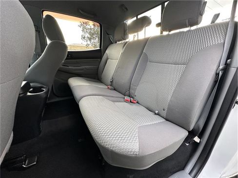 Used 2014 Toyota Tacoma 4x4 Double Cab image 16