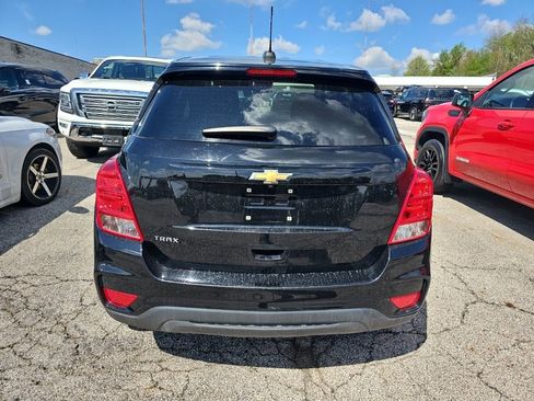 Used 2020 Chevrolet Trax LS w/ Tint and Cruise Package FWD image 14