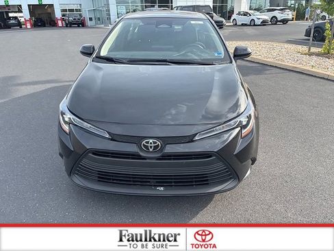 Certified 2025 Toyota Corolla LE FWD image 17