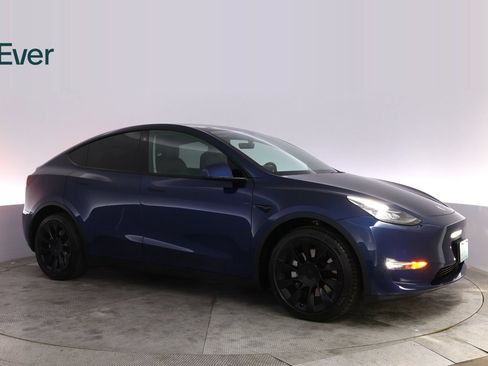 Used 2022 Tesla Model Y Long Range AWD/4WD image 14