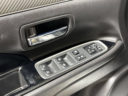 Used 2022 Mitsubishi Outlander LE AWD/4WD image 20
